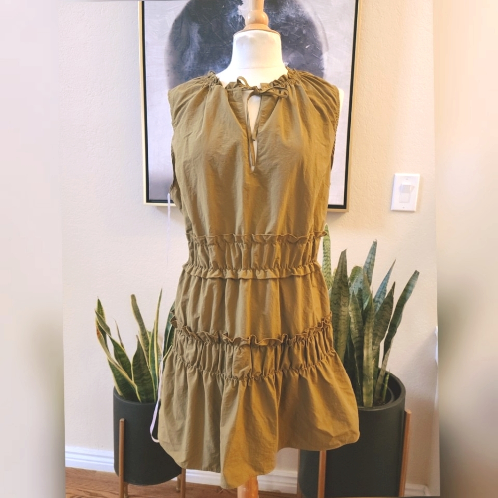 NWOT Sleeveless Dress